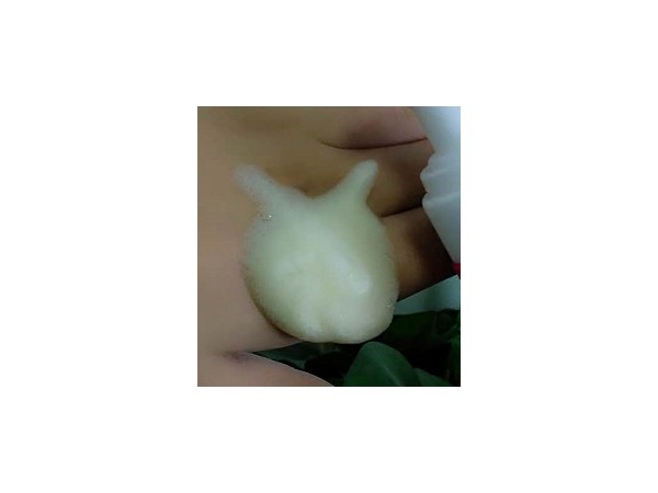 炳程牌愛的泡泡仟金洗液