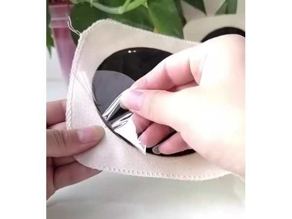 手工老黑膏OEM東進(jìn)藥業(yè)貼牌定制代加工頸椎貼肩頸腰腿貼無(wú)殘留傳統(tǒng)老膏藥代加工